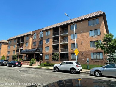 Chestnut Hill at Essex Park unit 3C, Staten Island, NY 10314 - photo 2