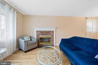 1276 Nicole Ln, Secane, PA 19018 - photo 4