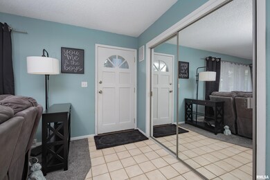 922 19th St, Bettendorf, IA 52722 - photo 4