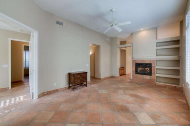 002_Living Room