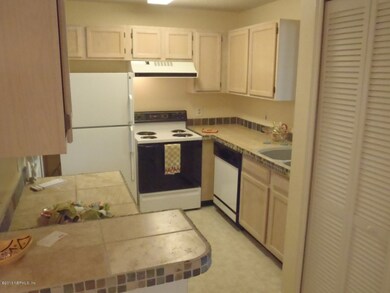 Kitchen with breakfast bar