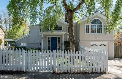 22 Wellesley Cir, Glen Echo, MD 20812 - photo 4