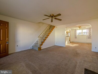 7154 Ruskin Ln, Upper Darby, PA 19082 - photo 2