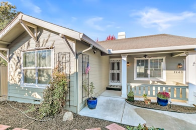 1243 Shafer Ln, Medford, OR 97501 - photo 2