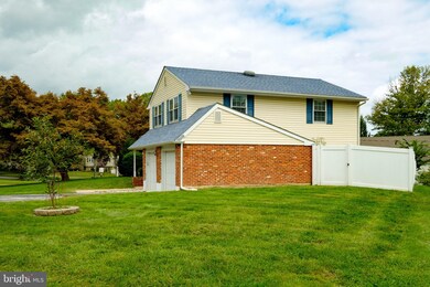 2409 Marleton Dr, Wilmington, DE 19810 - photo 2