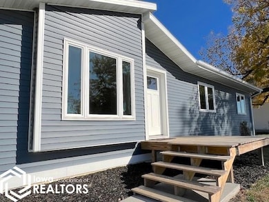 1519 Davis Ave, Grinnell, IA 50112 - photo 3