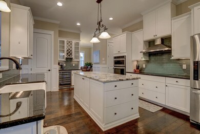 7 Kitchen-
