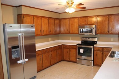 Beautiful Kitchen with all new appliances