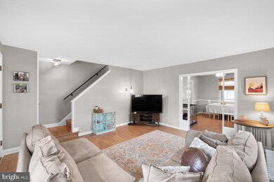 8534 Oak Rd, Parkville, MD 21234 - photo 4