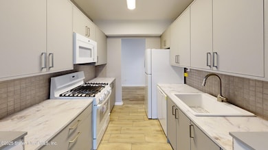 Imperial Towers unit 2Y, Staten Island, NY 10304 - photo 3