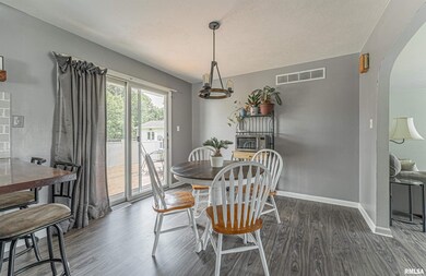 1614 N Ottawa St, Lincoln, IL 62656 - photo 7