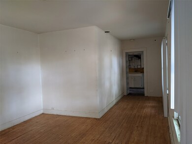 214 Caplin St, Houston, TX 77022 - photo 5