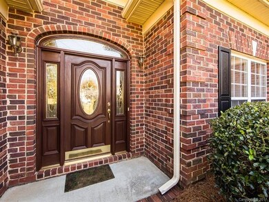 Gorgeous front door.