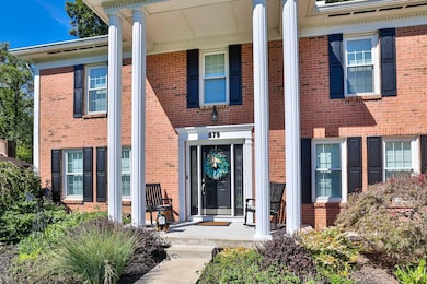 679 Candleridge Dr, Cincinnati, OH 45233 - photo 2