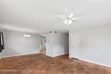 501Dafney-12