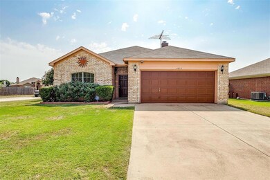 4810 Topaz Ln, Granbury, TX 76049 - photo 2