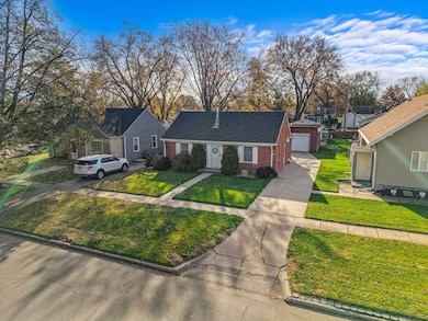 918 E 7th St, Hastings, NE 68901 - photo 2