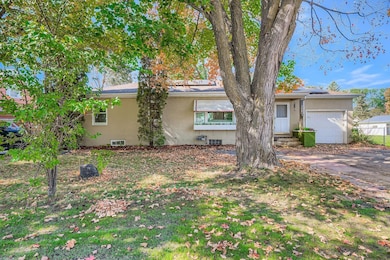 308 Pershing Ave N, New Prague, MN 56071 - photo 3