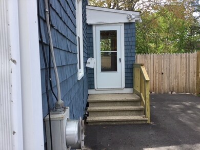 17 Mcduffee St, Rochester, NH 03867 - photo 3