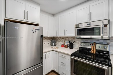 Country Pines unit 214B, Davie, FL 33314 - photo 4