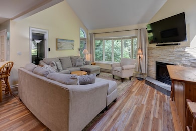 109 Longfellow Dr unit 9, Bethlehem, NH 03574 - photo 5