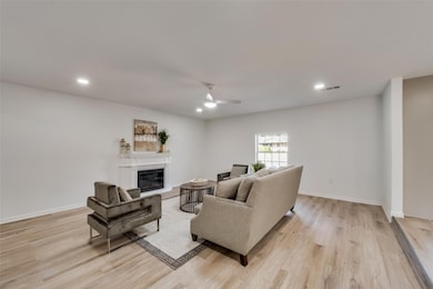 2102 Mccormick St, Denton, TX 76205 - photo 4