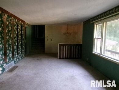 561 Elm St, Metamora, IL 61548 - photo 3