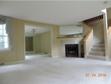 411 Elk Run Rd, Hudson, NH 03051 - photo 4