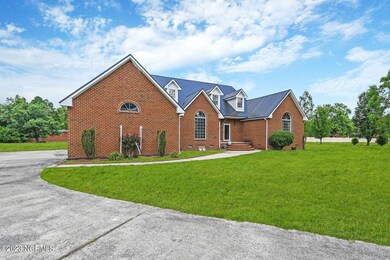 3-web-or-mls-1018 Gemstone Circle-00003