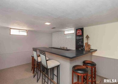 3615 N Linwood Ave, Davenport, IA 52806 - photo 5