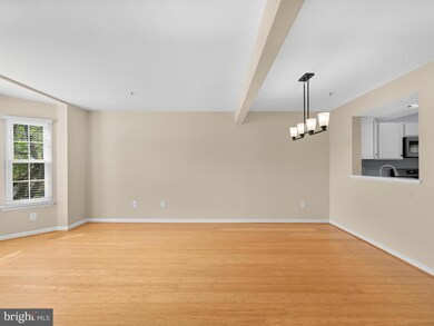 1374 Walkabout Ct, Sykesville, MD 21784 - photo 4