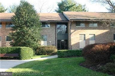 18607 Walkers Choice Rd unit 4, Montgomery Village, MD 20886 - photo 3