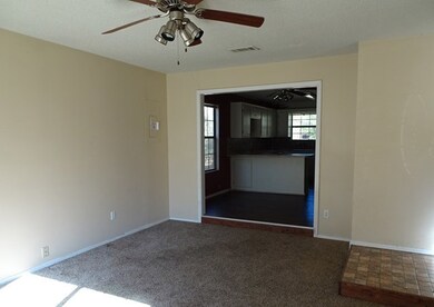 300 Falcon Ave, Lufkin, TX 75904 - photo 2