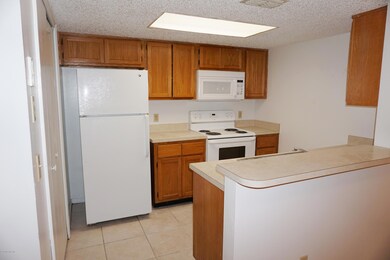 4330 Melissa Ct W, Jacksonville, FL 32210 - photo 4