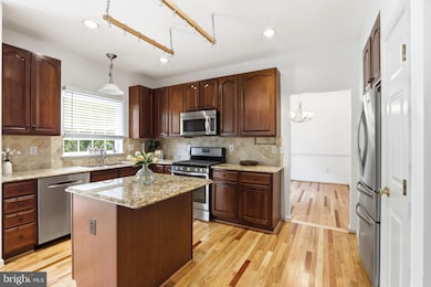 18913 Porterfield Way, Germantown, MD 20874 - photo 4