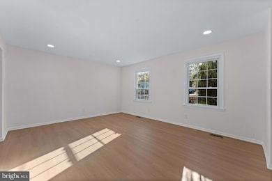 217 Pebble Ct, Chalfont, PA 18914 - photo 5