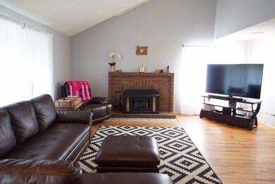 1911 Gene Cameron Way, Medford, OR 97504 - photo 3