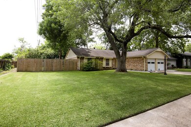 5003 Abercreek Ave, Friendswood, TX 77546 - photo 3