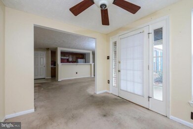 13110 Briarcliff Terrace unit 302, Germantown, MD 20874 - photo 4