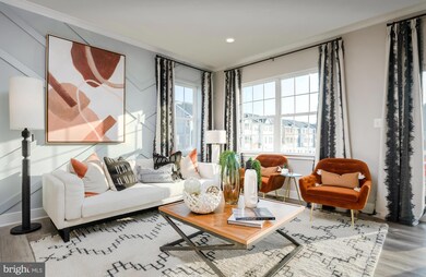 2406 Woodlands Rd, Woodlawn, MD 21244 - photo 7