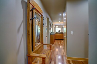 15 S Broom St unit 301, Madison, WI 53703 - photo 4