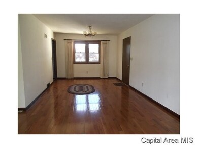 109 Leland Lake Dr, Jacksonville, IL 62650 - photo 4