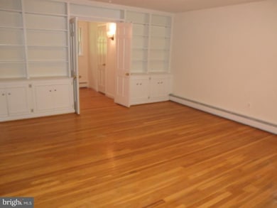 12140 Stirrup Rd, Reston, VA 20191 - photo 5