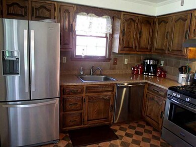 Kitchen. Newer Stainless Steel Appliances!