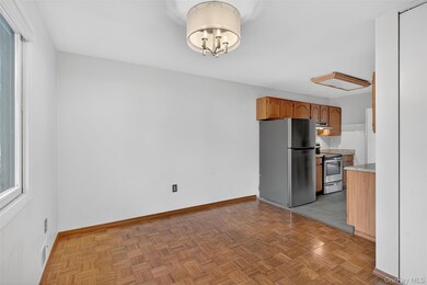 8 Knightsbridge unit A, Poughkeepsie, NY 12603 - photo 6