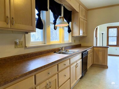 1005 Humboldt St, Manhattan, KS 66502 - photo 2