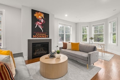 577 Baker St unit 577, West Roxbury, MA 02132 - photo 3