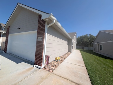 3846 S Bluelake St, Wichita, KS 67215 - photo 3