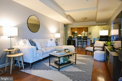 4127 S Four Mile Run Dr unit 104, Arlington, VA 22204 - photo 2