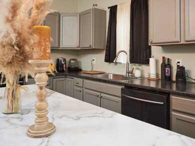 119 May St, Worcester, MA 01602 - photo 7